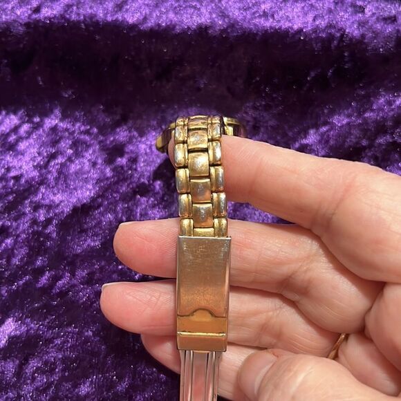 Guess Vintage Glow in the Dark Vintage Watch New Battery - Picture 6 of 7